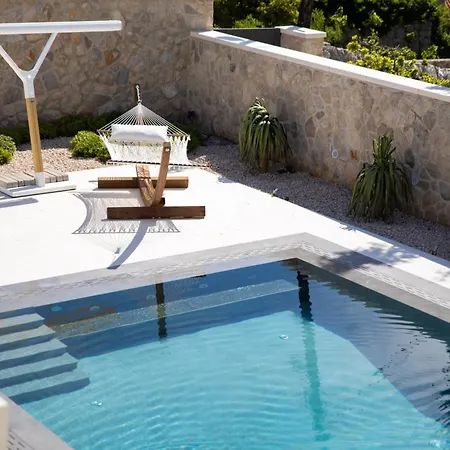 Incredibly Luxurious With Panoramic Pool Holiday home *
