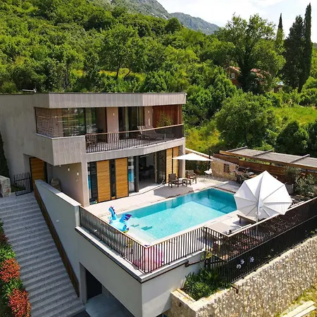 Incredibly Luxurious With Panoramic Pool בית נופש *