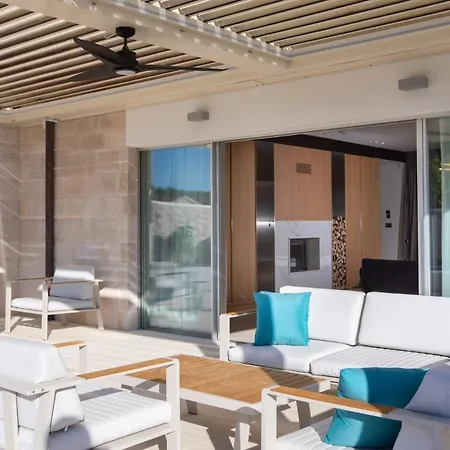 Incredibly Luxurious With Panoramic Pool Cavtat